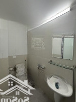 Lạc Long Quân Rẻ . Ko Nhanh Thì Về Nhì. 50M2 6 Tầng Thang Máy, 2 Thoáng, Oto Vào Nhà.