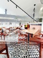 Siêu Phẩm Mặt Phố Trần Quốc Hoàn - Lô Góc 8 Tầng Thang Máy, Vỉa Hè 5M Kd Sầm Uất Giá Chỉ 33 Tỷ.