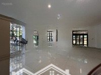 Cho Thuê Biệt Thự 5 Phòng Ngủ 5 Vệ Sinhtại Quốc Hương, Thảo Điền, Quận 2, Giá: 80 Triệu, Diện Tích: 1.000M2