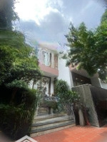 Bán Biệt Thự 4 Tầng, Ngõ 117 Nguyễn Sơn, Long Biên Sân Vườn Rộng, Gara Ô Tô 215M2 Giá Hơn 36 Tỷ