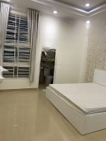 Bán Nhà Một Trụchẽm Xe Hơi6M Nơ Trang Long, Phường 13 Nằm Cạnh Rạch Xuyên Tâm, 5 Tầng (4X15M) Giá Bán 10 Tỷ