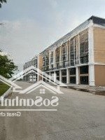 Cắt Lỗ Sâu Hơn 1 Tỷ Cho Căn Liền Kề Tuần Châu Marina, Bến Du Thuyền, 108 M2, Giá 4,X Tỷ. 0965868595