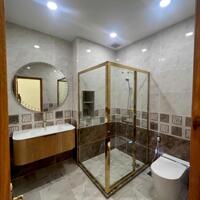 Nhà đẹp Võ Văn Kiệt,Quận 1 - 4 tầng  91m2 giá 18,2 tỷ