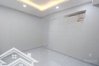 Cho Thuê Căn Hộ Cosmo City, 12 Triệu, 65M2, 2 Phòng Ngủ+ 2 Vệ Sinh Tân Phú, Q7, Hcm, Có Sẵn Máy Lạnh 0902799387