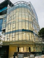 Cho Thuê Nhà Lô Góc Hoàng Quốc Việt, Cầu Giấydiện Tích140M2, 7T,Mt 25M Thông Sàn Mới 100%, 90 Triệu Full Kính