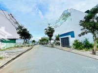 Hàng Hiếm. 1 Lô Duy Nhất 200M2 Ra Gấp 2.5Tỷ Full Thổmặt Tiềnđường Nguyễn Văn Cừ, Long Thọ. Gần Hud&Xdhn