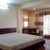 Cho thuê căn hộ 1PN rộng tới 65m2 tại Âu Cơ, Tây Hồ, đủ đồ, có ban công
