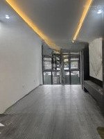 Bán Nhà Lạc Long Quân Hồ Tây 30M2 6 Tầng Máy Full Đồ Sổ Nở Hậu Chỉ 8,5 Tỷ
