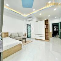 Căn Hộ Ban Công Full Nội Thất ở Hoàng Hoa Thám giáp Q1 ở Bình Thạnh