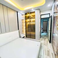 Bán nhà Ng Đức Cảnh. Gần OTO, nhà đẹp, ngõ 2,5m. Giá 130tr/m2.