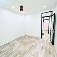 Bán nhà Ng Đức Cảnh. Gần OTO, nhà đẹp, ngõ 2,5m. Giá 130tr/m2.