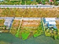 Bán Lô Bt Kđt Ven Sông Tăc- Hòn Một
- Vị Trí Nằm Cách Tttp Nha Trang Chỉ 2 Km.
- Diện Tích: 340M2 (