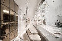 Quá Rẻ! Bán Nhàmặt Tiềnthủ Khoa Huân, Bt Q1,Diện Tích10 X 25M, Hầm 10 Tầng. Giá Thuê 700 Triệu/Th, 300 Tỷ