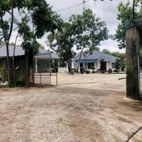 BÁN NHANH 1300M2 ĐẤT Ở NGAY CHỢ, SÁT TRUNG TÂM THƯƠNG MẠI LỚN THÀNH PHỐ. GIÁ 270TR
