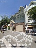 Cho Thuê Nhà Phố Nguyễn Chánh - Trung Hòa,Diện Tích78M2, 5 Tầng Thông Sàn, Có Điều Hòa, View Vườn Hoa
