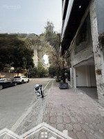 60M2 - 7 Tầng Thang Máy - Cầu Giấy - Lô Góc 3 Mặt Ngõ - Ô Tô Ngủ Trong Nhà - 18.X Tỷ!