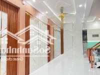 Nhà Phố Thiết Kế Hiện Đại Thuộc Tái Định Cư Đông Hoà C. Nhà Trệt - 2 Lầu Gồm 4 Phòng Ngủ 4 Vệ Sinh Giá: 5.95 Tỷ