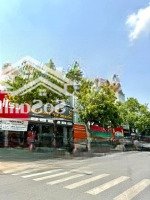 Bán Nhà Mặt Phố Quyền Lực Ngô Gia Tự 100M2 X 5 Tầng Vỉa Hè 8M Kinh Doanh Vô Địch - 1 Mp - Mặt Ngõ