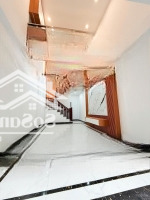 Bán Nhà Giang Biên: Gần Sát Ô Tô, Giá Bán 5.15 Tỷ