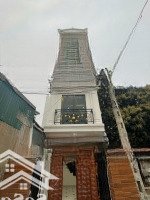 Nhà Độc Lập 4T*52M2 Sân Cổng Riêng, Oto Đỗ Cửa Ngay Vành Đai 4, Đại Lộ Thăng Long L/H: 0328107368