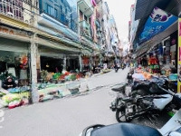 Bân Nhà Phố Tây Sơn. Diện Tích: 28M/3 Tầng. Ô Tô Đỗ Cửa. Nhà Đẹp. Kinh Doanh Tốt. Giá Bán6,9 Tỷ