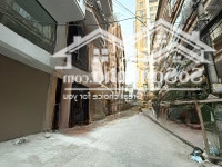 Bán Nhà Phố Duy Tân . 45M2 5 Tầng, Mặt Tiền 4,1M. Nhà Đẹp Ngõ Nông, Sạch Sẽ. Giá Bán 9,8Tỷ