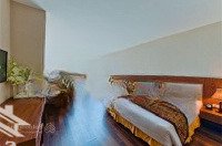 Cho Thuê Khách Sạnhẽm Xe Hơicao Thắng, P12, Q10,Diện Tích12M X 25M, 44 Phòng Khách Sạn + 24 Phòng Massage