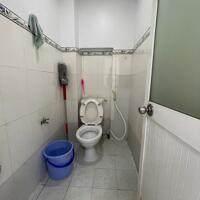 Cần bán gấp nhà 1 trệt 1 lầu, 20m2 sổ hồng hoàn công, giá chỉ 2 tỷ 150 thương lượng, Lh: 0388668882