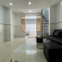 Cần bán gấp nhà 1 trệt 1 lầu, 20m2 sổ hồng hoàn công, giá chỉ 2 tỷ 150 thương lượng, Lh: 0388668882