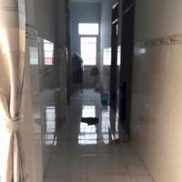 Bán nhà 1 trệt 2 lầu, chắc chắn, DT 105M2, 2tỷ7, gần chợ kp1 phường Tân hiệp.