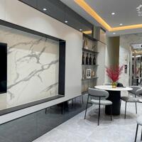 Nhỉnh 8 tỷ Cầu Am ô tô vào nhà, thang máy, cách 1 nhà ra phố 5 tầng 33m2 mới tinh full nội thất