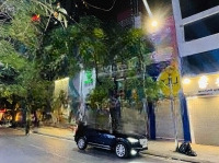Cho Thuê Nhà Mặt Phố Tại Chùa Láng, 35 Triệu, 60M*2T, Mặt Tiền 10M, Vỉa Hè Rộng, Kd Mọi Mô Hình