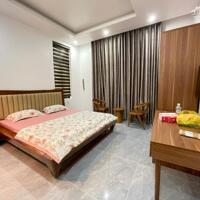Cho thuê biệt thự phố Văn Cao 100m2, 6 ngủ khép kín.