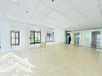 Cho Thuê Văn Phòng 99 Nguyễn Xiển, Diện Tích 100M2, Giá 15.5 Tr/Th Khách Nhượng