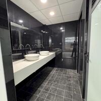 Cho Thuê 660m2 Tòa Nhà Góc 2 Mặt Tiền Bàu Cát- 7 tầng- 7x19-  Ngay Đồng Đen, Khu Bàu Cát Đôi sầm uất giá 180 triệu/tháng