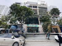 Bán Căn Liền Kề 108 Nguyễn Trãi Cạnh Royal City 88M2 Lô Góc 3 Mặt Tiền Kinh Doanh Đẹp