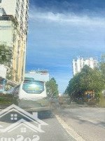 Siêu Phẩm Cách Biển Chỉ 50M Với Bãi Đậu Xe Rộng Rãi Đường Rộng 33M, Giá Bán Chỉ 195 Triệu/M2