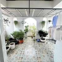 NGAY EMART PHAN VĂN TRỊ - P5 - GÒ VẤP - 5 TẦNG HẦM THANG MÁY - GARA ÔTÔ - DT: 5 X 17M - GIÁ : 17,5 TỶ