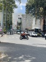 Giá Rẻ Hơn Thị Trường 20%, Ngay Mặt Tiền Huỳnh Văn Bánh, P. 11, Phú Nhuận -Diện Tích8.8X 20M - Giá Bán 34 Tỷ