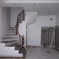 NHÀ MỚI NGÕ THÔNG.Tư Đình 30m2,6 Tầng, mặt tiền 4.5m, 5.8 tỷ Long  Biên.