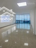 Cho Thuê Nhà Vip Nhất Khu Hoàng Cầu Ôtô Tải Ra Vào Đỗ Cửa 70M X 7Tầng Thang Máy Ốp Kính Làm Vp,Spa