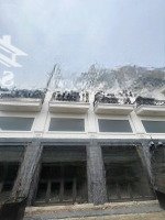 Bán! Nhà Phố 3 Tầng Tại Tô Ngọc Vân, Quận 12, Mặt Tiền 4M, Chỉ 5.8 Tỷ