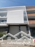 Cho Thuê Nhàmặt Tiềnphổ Quang Ngay Bệnh Viện Tâm Anh. Dt: 10X20M. 1 Trệt 3 Lầu Suốt. Giá Bán 60 Triệu.