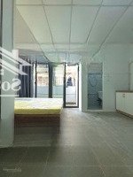 Hot! Căn Hộ Balcon - 35M2 - Full Nội Thất - Vòng Xoay Dân Chủ - Sư Vạn Hạnh Quận 10