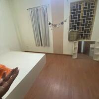 Cho thuê nhà Mặt ngõ ô tô KD Hồng Hà làm KD, VP, Spa 5 tầng x 50m2, 6 ngủ, vào ngay