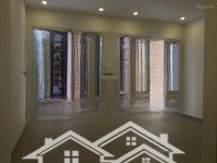 Cực Kỳ Hiếm - Khu Lê Văn Sỹ, Mặt Tiền 5,6 Nở Hậu 10,8M; 4 Tầng, Dòng Tiền 32 Triệu/Tháng, Chỉ 11 Tỷ