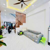 Nhà đẹp gần hồ phố Quan Nhân 50m, mặt tiền 5m giá nhỉnh 12 tỷ