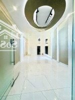 Cho Thuê Nhà 4 Tầng Mặt Tiền Phan Châu Trinh, Hải Châu, Diện Tích Đất 77M2, Dtsd 308M2