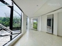 Cho Thuê Nhà Mặt Phố Hot Hàng Gà - Hoàn Kiếm . Tổngdiện Tích200M2 .Mặt Tiền5M Vị Trí Kinh Doanh Đẹp Sầm Uất