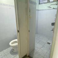 Cho thuê căn hộ Phú Thọ 2 phòng ngủ, giá 8tr5, nhận nhà ở liền